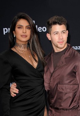 Nick Jonas ve Priyanka Chopra, Amazon Prime Video'nun 'Chasing Happiness' adlı eserinin 3 Haziran 2019'da Abd'nin Westwood kentindeki Regency Bruin Tiyatrosu'nda düzenlenen galasında.