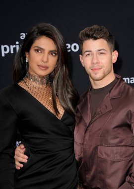 Nick Jonas ve Priyanka Chopra, Amazon Prime Video'nun 'Chasing Happiness' adlı eserinin 3 Haziran 2019'da Abd'nin Westwood kentindeki Regency Bruin Tiyatrosu'nda düzenlenen galasında.