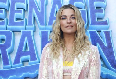 Annie Murphy, ABD 'nin Hollywood kentindeki TCL Çin Tiyatrosu' nda 28 Haziran 2023 'te düzenlenen' Ruby Gillman, Teenage Kraken 'galasında.