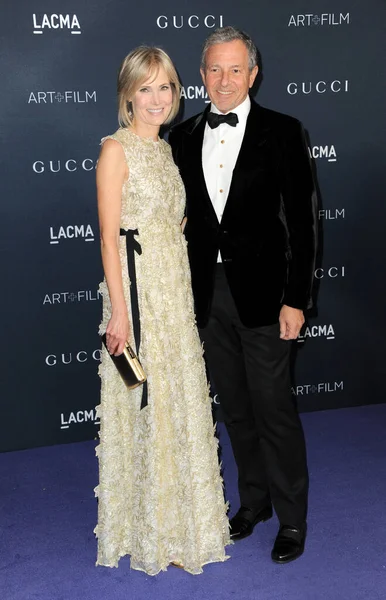 Willow Bay ve Bob Iger LACMA Sanat + Film Galasında 5 Kasım 2022 tarihinde Los Angeles 'taki Los Angeles County Sanat Müzesi' nde Gucci tarafından sunuldu..
