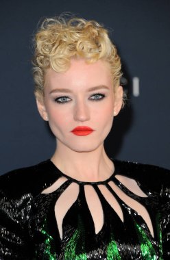 Julia Garner LACMA Sanat + Film Galasında 5 Kasım 2022 'de ABD' nin Los Angeles İlçe Sanat Müzesi 'nde Gucci tarafından sunuldu..