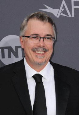 Vince Gilligan, 9 Haziran 2022 'de ABD' nin Hollywood kentindeki Dolby Tiyatrosu 'nda düzenlenen 48. AFI Yaşam Boyu Başarı Ödülünde Julie Andrews' u onurlandırdı..