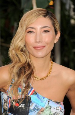 Dichen Lachman, 6 Haziran 2022 'de ABD' nin Hollywood kentindeki TCL Çin Tiyatrosu 'nda düzenlenen' Jurassic World Dominion 'galasında.