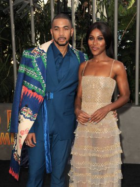 Alano Miller ve DeWanda Wise, 6 Haziran 2022 'de ABD' nin Hollywood kentindeki TCL Çin Tiyatrosu 'nda düzenlenen' Jurassic World Dominion 'galasında.