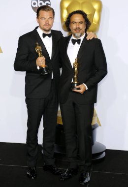 Leonardo DiCaprio ve Alejandro Gonzalez Inarritu, 28 Şubat 2016 tarihinde Hollywood, ABD 'deki Loews Hollywood Oteli' nde düzenlenen 88..