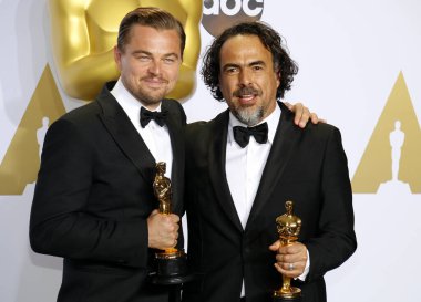 Leonardo DiCaprio ve Alejandro Gonzalez Inarritu, 28 Şubat 2016 tarihinde Hollywood, ABD 'deki Loews Hollywood Oteli' nde düzenlenen 88..