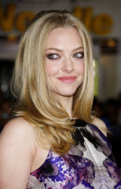 Amanda Seyfried, 20 Ekim 2011 'de ABD' nin Westwood kentindeki Regency Village Theatre 'da düzenlenen' In Time 'ın Los Angeles galasında.