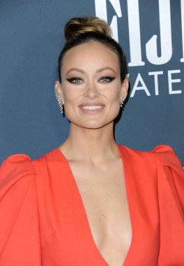 Olivia Wilde, 12 Ocak 2020 'de ABD' nin Santa Monica kentindeki Barker Hangarında düzenlenen 25. Yıllık Eleştirmenler Seçimi Ödülleri 'nde.