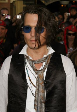 Johnny Depp, 19 Mayıs 2007 'de ABD' nin Anaheim kentindeki Disneyland 'da düzenlenen 