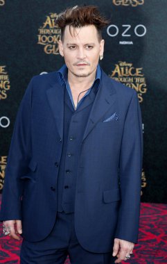Johnny Depp, 23 Mayıs 2016 'da ABD' nin Hollywood kentindeki El Capitan Tiyatrosu 'nda düzenlenen' Alice Through The Looking Glass 'filminin Los Angeles galasında.
