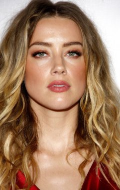 Amber Heard, 9 Ocak 2016 'da Culver City, ABD' de düzenlenen 9. Yıllık Cennet Galasında. 