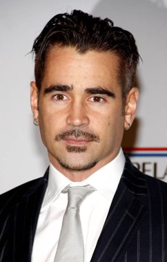 Colin Farrell, 23 Şubat 2012 'de ABD' nin Kaliforniya eyaletinin Bad Robot şehrinde düzenlenen 