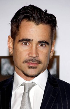 Colin Farrell, 23 Şubat 2012 'de ABD' nin Kaliforniya eyaletinin Bad Robot şehrinde düzenlenen 