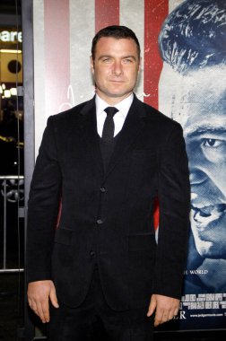 Liev Schreiber, ABD 'nin Hollywood kentindeki Grauman' s Chinese Theater 'da 3 Kasım 2011' de düzenlenen AFI Fest 2011 açılış gecesi 