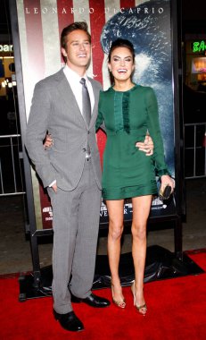 Ordu Çekici ve Elizabeth Chambers, AFI FEST 2011 Açılış Gecesi Dünya Galası 'nın J. Edgar, 3 Kasım 2011 'de Hollywood, ABD' deki Grauman 'ın Çin Tiyatrosu' nda düzenlendi.