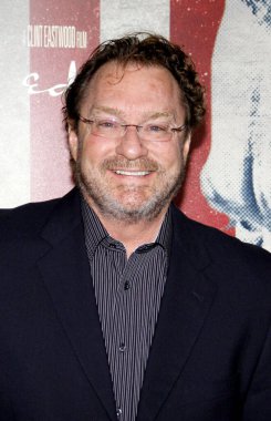 Stephen Root, ABD 'nin Hollywood kentindeki Grauman' s Chinese Theater 'da 3 Kasım 2011' de düzenlenen AFI Fest 2011 Dünya Açılış Gecesi 