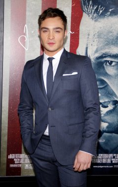 Ed Westwick, ABD 'nin Los Angeles şehrindeki Grauman' ın Çin Tiyatrosu 'nda 3 Kasım 2011 tarihinde düzenlenen AFI Fest 2011 Dünya Açılış Gecesi 