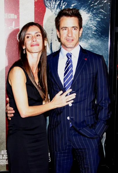 Dermot Mulroney ve Tharita Catulle, AFI FEST 2011 Açılış Gecesi Dünya Galası 'nın J. Edgar, 3 Kasım 2011 'de Hollywood, ABD' deki Grauman 'ın Çin Tiyatrosu' nda düzenlendi.