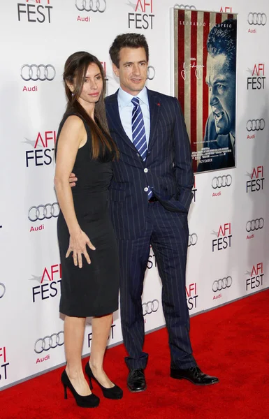 Dermot Mulroney ve Tharita Catulle, AFI FEST 2011 Açılış Gecesi Dünya Galası 'nın J. Edgar, 3 Kasım 2011 'de Hollywood, ABD' deki Grauman 'ın Çin Tiyatrosu' nda düzenlendi.