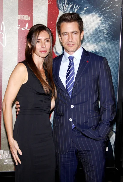 Dermot Mulroney ve Tharita Catulle, AFI FEST 2011 Açılış Gecesi Dünya Galası 'nın J. Edgar, 3 Kasım 2011 'de Hollywood, ABD' deki Grauman 'ın Çin Tiyatrosu' nda düzenlendi.