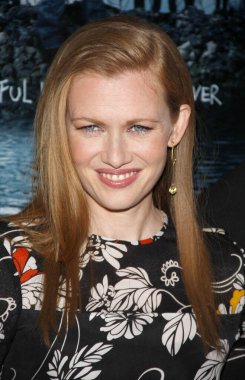 Mireille Enos, 26 Mart 2012 'de ABD' nin Hollywood kentindeki ArcLight Sineması 'nda Los Angeles 2.