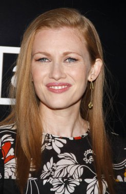 Mireille Enos, 26 Mart 2012 'de ABD' nin Hollywood kentindeki ArcLight Sineması 'nda Los Angeles 2.