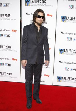 Dave Navarro, 11 Ekim 2009 'da ABD' nin Hollywood kentindeki Grauman 'ın Çin Tiyatrosu' nda düzenlenen 13. Geleneksel Los Angeles Latin Film Festivali açılış galasında.
