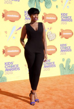 Jennifer Hudson, 28 Mart 2015 tarihinde Inglewood, ABD 'de düzenlenen 2015 Nickelodeon' s Kids 'Choice Ödülleri' nde.