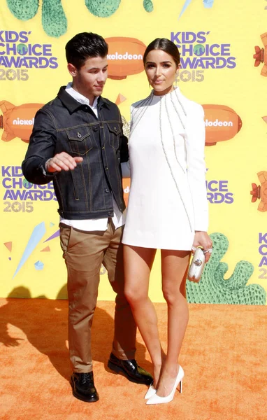Nick Jonas Olivia Culpo Los Nickelodeon Kids Choice Awards 2015 —  Fotos de Stock