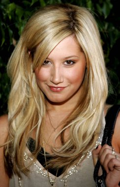 Ashley Tisdale, Bogart 'ın 2006 Çocuk Seçimi Ödülleri' nde 5 Kasım 2006 'da Hollywood, ABD' deki Palladium 'da düzenlenen Hilary Duff onuruna düzenlendi..