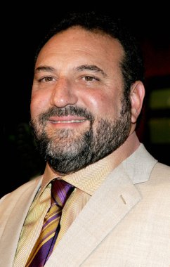 Joel Silver, 18 Ekim 2005 'te ABD' nin Hollywood kentindeki Grauman 'ın Çin Tiyatrosu' nda düzenlenen Kiss Kiss, Bang Bang 'in galasında.