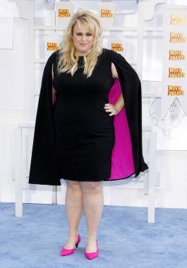 Rebel Wilson, 12 Nisan 2015 tarihinde Los Angeles, ABD 'deki Nokia Theatre L.A.' da düzenlenen 2015 MTV Film Ödülleri 'nde yer aldı..