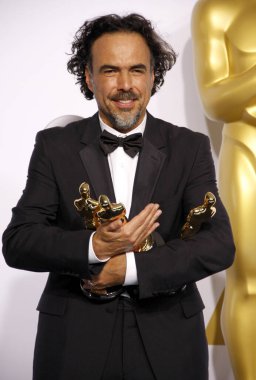 Alejandro Gonzalez Inarritu, 87. Yıllık Akademi Ödülleri 'nde Los Angeles' taki Loews Hollywood Oteli 'nde düzenlenen basın odasında. 22 Şubat 2015. 