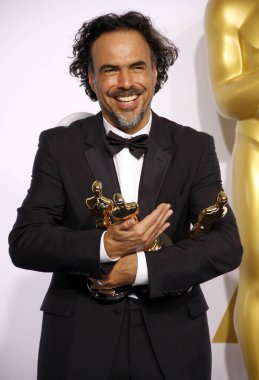 Alejandro Gonzalez Inarritu, 87. Yıllık Akademi Ödülleri 'nde Los Angeles' taki Loews Hollywood Oteli 'nde düzenlenen basın odasında. 22 Şubat 2015. 