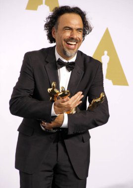 Alejandro Gonzalez Inarritu, 87. Yıllık Akademi Ödülleri 'nde Los Angeles' taki Loews Hollywood Oteli 'nde düzenlenen basın odasında. 22 Şubat 2015. 