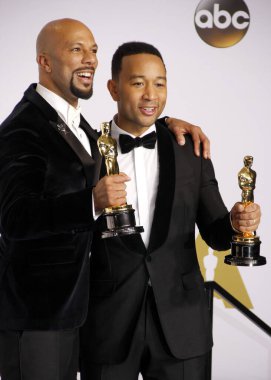 Common ve John Legend, 87. Geleneksel Akademi Ödülleri 'nde Los Angeles' taki Loews Hollywood Oteli 'nde düzenlenen basın odasında. 22 Şubat 2015. 