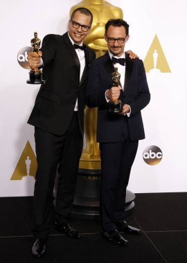 James Lucas ve Mat Kirby, 22 Şubat 2015 tarihinde Los Angeles 'taki Loews Hollywood Oteli' nde düzenlenen 87..  