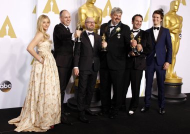 Paul Franklin, Andrew Lockley, Ian Hunter, Scott R. Fisher, Ansel Elgort ve Chloe Grace Moretz, Los Angeles 'taki Loews Hollywood Oteli' nde 22 Şubat 2015 tarihinde düzenlenen 87..  