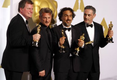 John Lesher, Sean Penn, Alejandro G. Inarritu ve James W. Skotchdopole, Los Angeles 'taki Loews Hollywood Oteli' nde 22 Şubat 2015 tarihinde düzenlenen 87..  