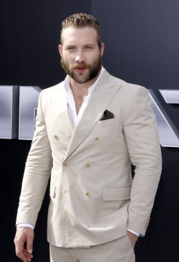 Jai Courtney 'Terminatör Genisys' in Los Angeles galasında 28 Haziran 2015 'te ABD' nin Hollywood Dolby Tiyatrosu 'nda gerçekleştirildi..  