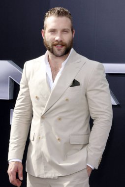 Jai Courtney 'Terminatör Genisys' in Los Angeles galasında 28 Haziran 2015 'te ABD' nin Hollywood Dolby Tiyatrosu 'nda gerçekleştirildi..  