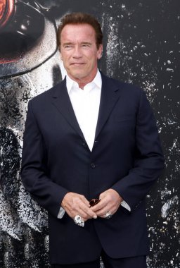 Arnold Schwarzenegger, ABD 'nin Hollywood şehrindeki Dolby Tiyatrosu' nda 28 Haziran 2015 'te düzenlenen Terminatör Genisys' in Los Angeles galasında. 