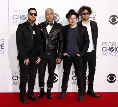 Fall Out Boy 'dan Andy Hurley, Peter Wentz, Patrick Stump ve Joe Trohman, 7 Ocak 2015 Salı günü Los Angeles Nokia L.A. Live Theatre' da düzenlenen 41..  