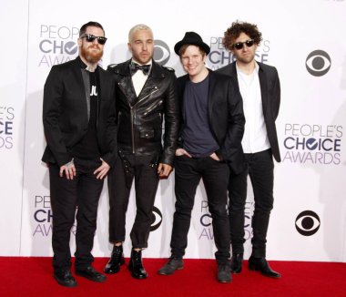Fall Out Boy 'dan Andy Hurley, Peter Wentz, Patrick Stump ve Joe Trohman, 7 Ocak 2015 Salı günü Los Angeles Nokia L.A. Live Theatre' da düzenlenen 41..  