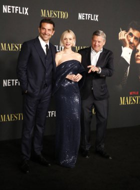 Bradley Cooper, Carey Mulligan ve Ted Sarandos Netflix 'in' Maestro 'fotoğrafında 12 Aralık 2023 tarihinde Los Angeles, ABD' deki Akademi Müzesi 'nde gerçekleştirildi..