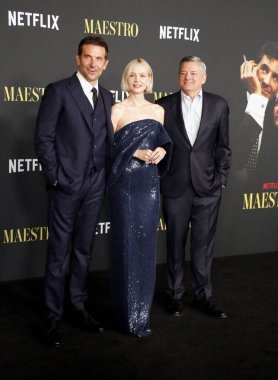 Bradley Cooper, Carey Mulligan ve Ted Sarandos Netflix 'in' Maestro 'fotoğrafında 12 Aralık 2023 tarihinde Los Angeles, ABD' deki Akademi Müzesi 'nde gerçekleştirildi..