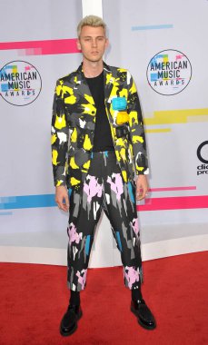 ABD 'nin Los Angeles kentindeki Microsoft Tiyatrosu' nda 19 Kasım 2017 'de düzenlenen 2017 Amerikan Müzik Ödülleri' nde Makineli Tüfek Kelly.