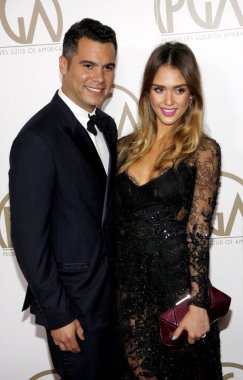 Jessica Alba ve Cash Warren, 26 Ocak 2013 'te Beverly Hills, ABD' deki Beverly Hilton Oteli 'nde düzenlenen 24..