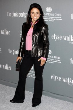 Julia Louis-Dreyfus, 13 Eylül 2008 'de Santa Monica' daki Hangar 8 'de düzenlenen 4..