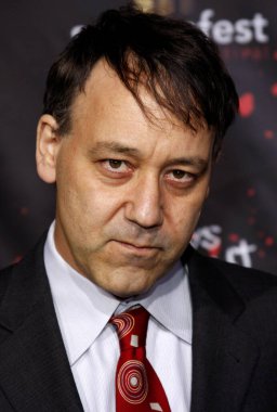 Sam Raimi, 16 Ekim 2007 'de Hollywood' daki Grauman 'ın Çin Tiyatrosu' nda düzenlenen '30 Gece Günleri' nin Los Angeles galasında.